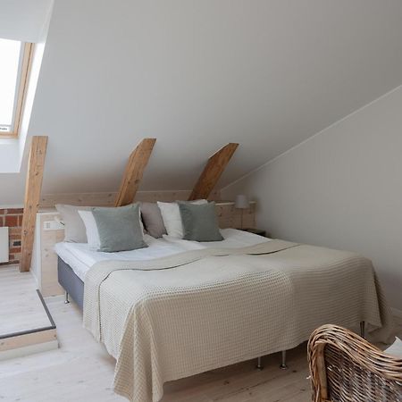 Stationen Bed & Breakfast Ystad Bagian luar foto