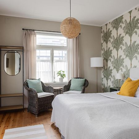 Stationen Bed & Breakfast Ystad Bagian luar foto