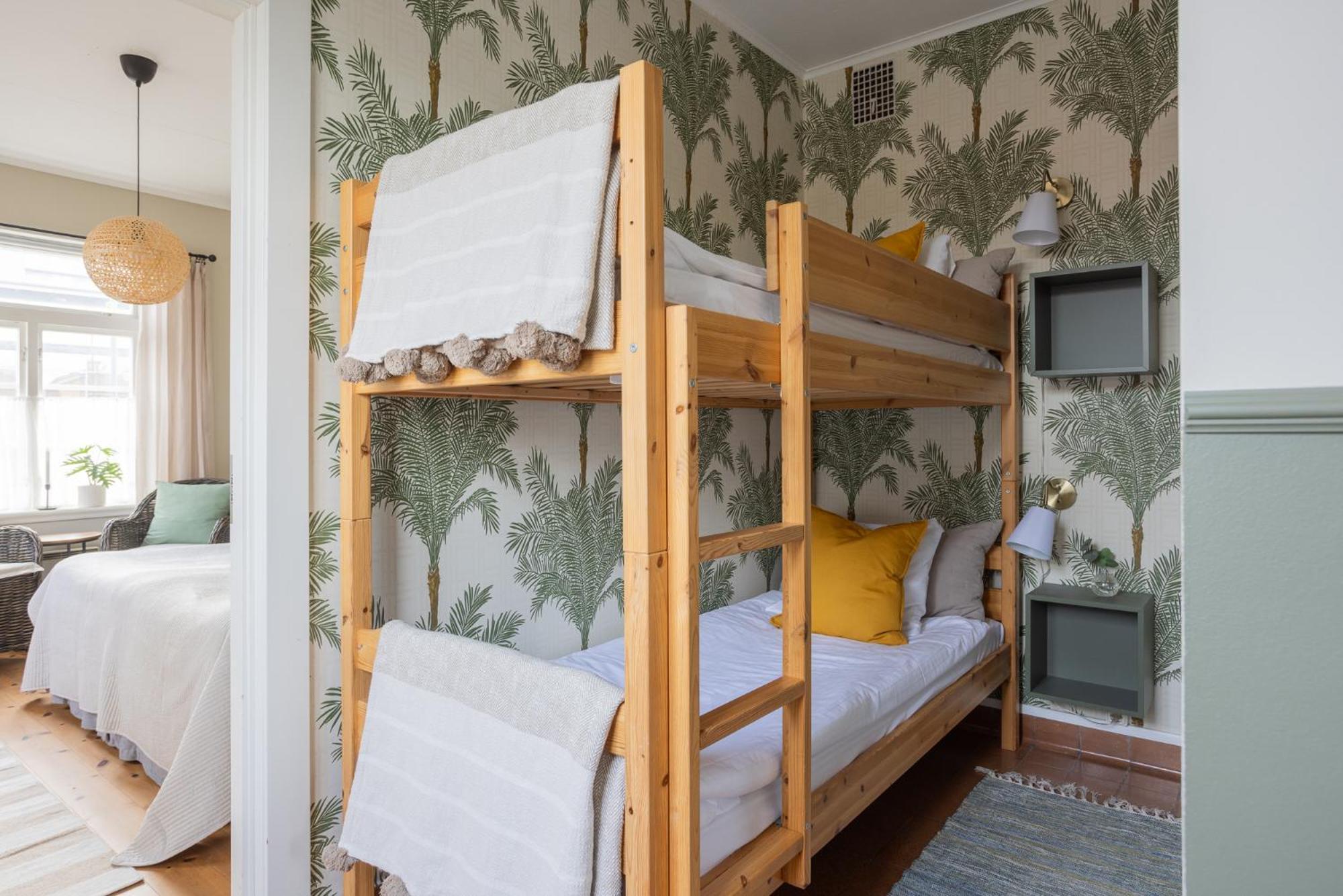 Stationen Bed & Breakfast Ystad Bagian luar foto