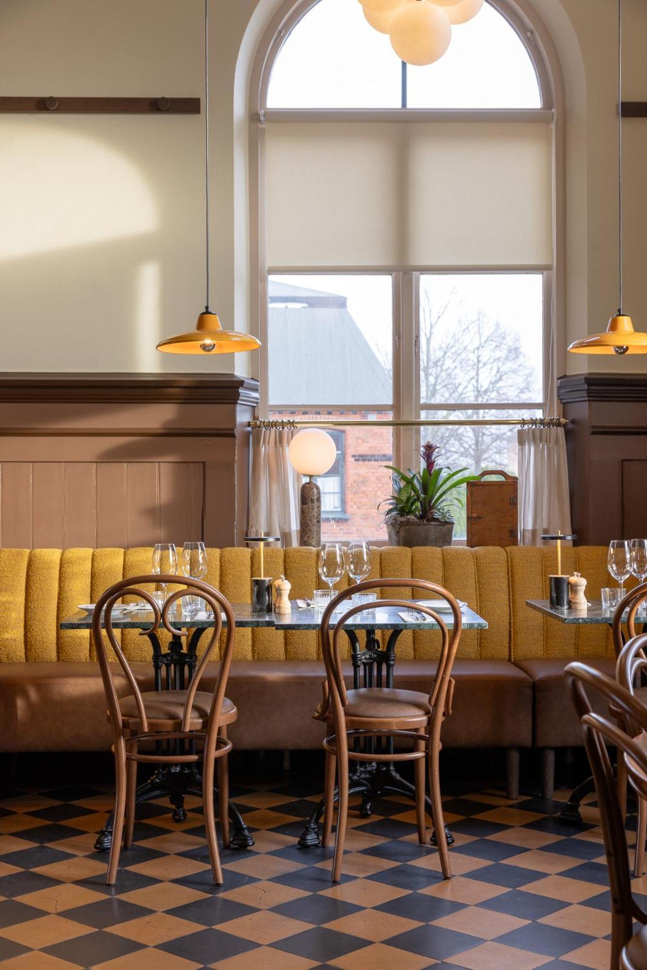 Stationen Bed & Breakfast Ystad Bagian luar foto