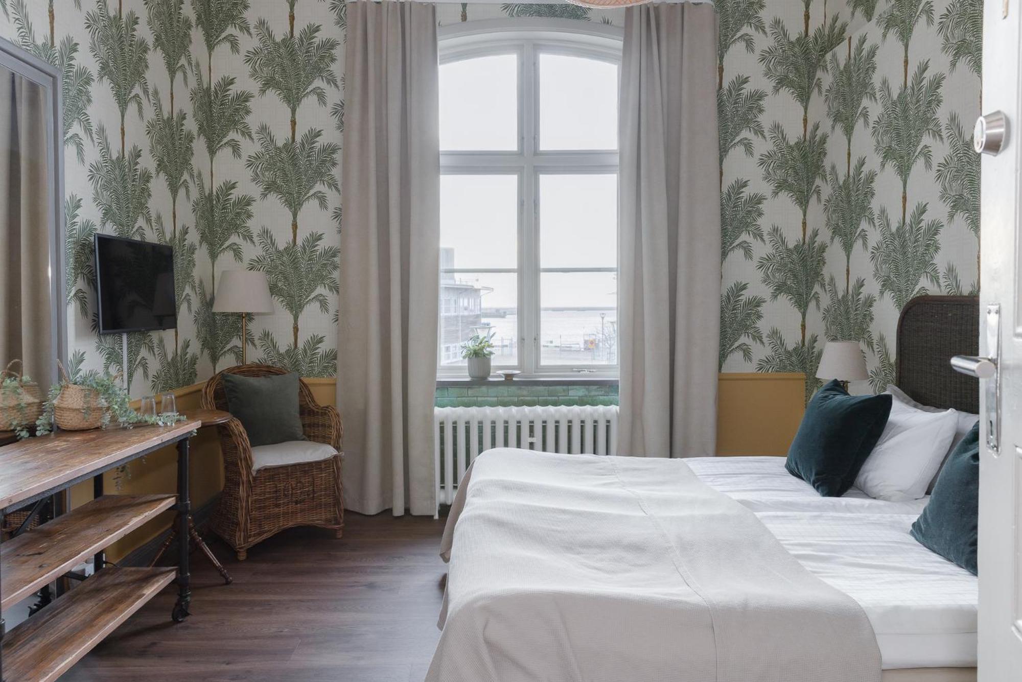 Stationen Bed & Breakfast Ystad Bagian luar foto